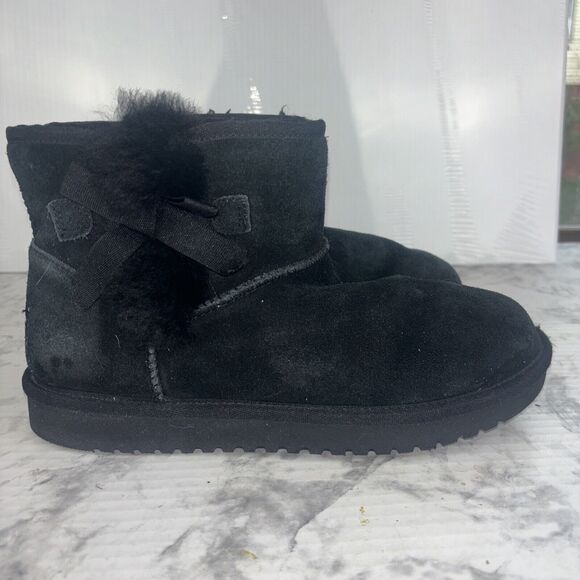 Koolaburra  by Ugg Black Victoria Mini Leather Bootie Boots Moccasin Size 7 - Picture 1 of 15